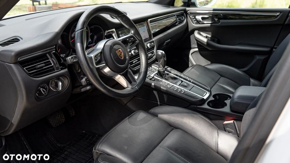 Porsche Macan - 8