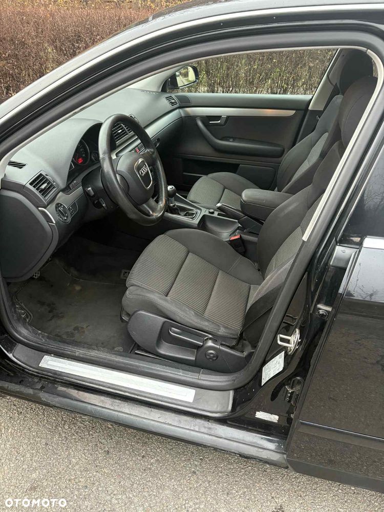 Audi A4 Limousine - 11