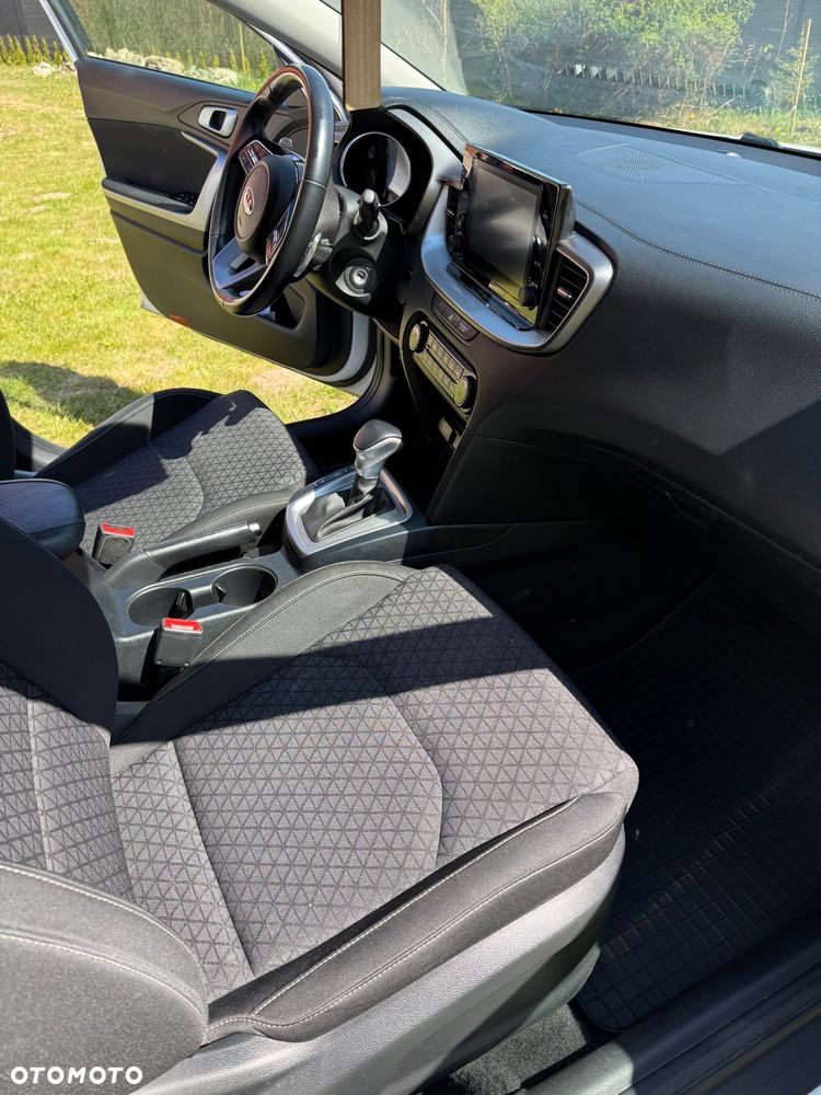 Kia Ceed 1.5 T-GDI M DCT - 11