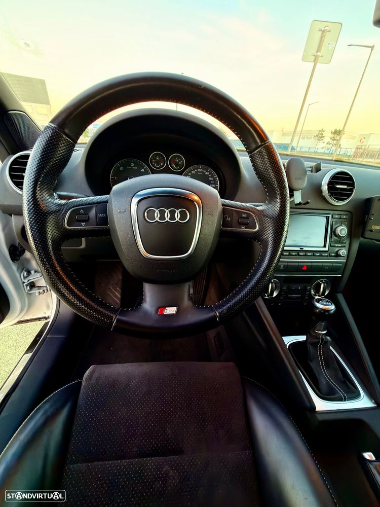 Audi A3 Cabrio 2.0 TDi S-line - 25