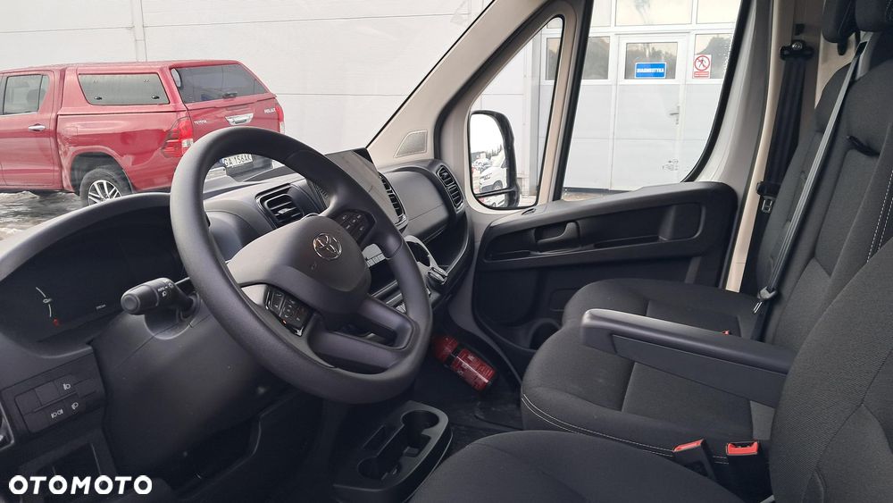 Toyota Proace MAX - 12