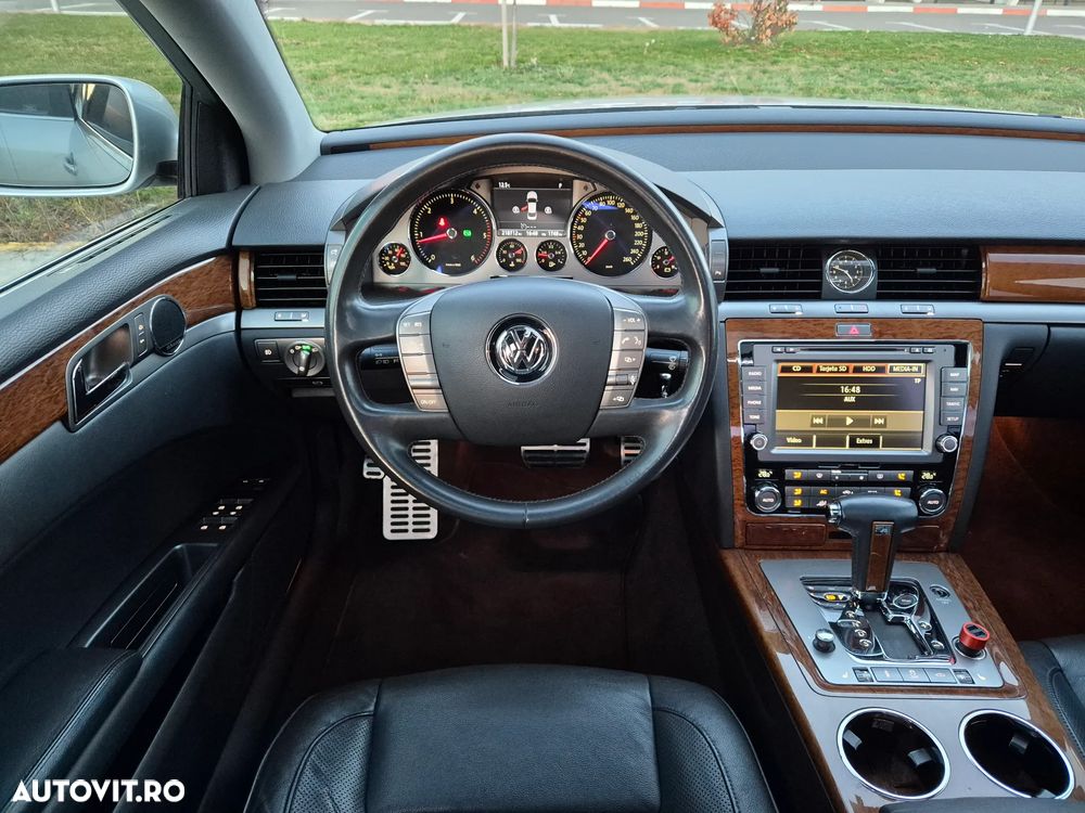 Volkswagen Phaeton - 11