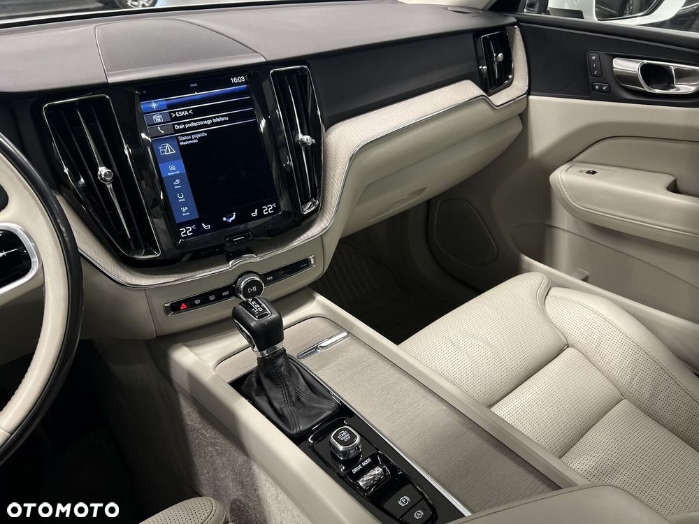 Volvo XC 60 T5 AWD Inscription - 33