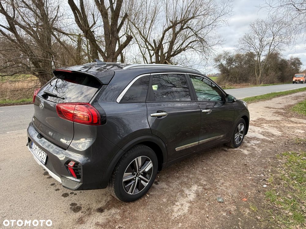 Kia Niro 1.6 GDI PHEV 2WD OPF Edition 7 - 6