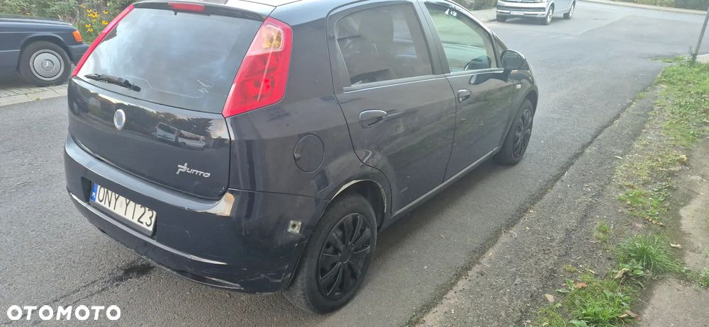 Fiat Punto 1.4 16V Dynamic - 2