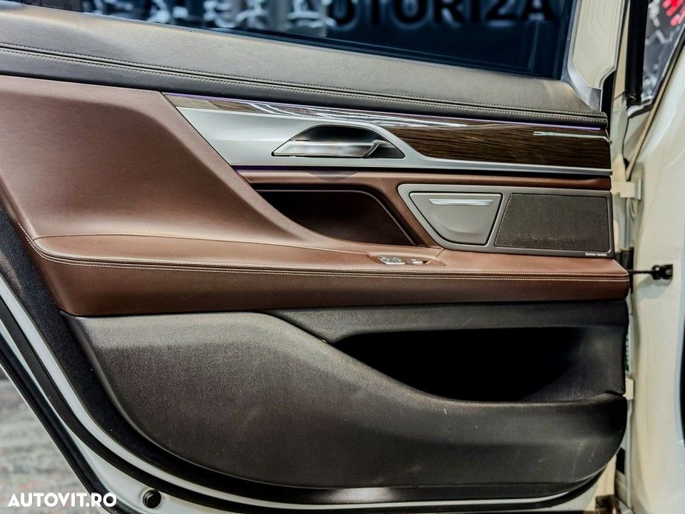 BMW Seria 7 740Li - 24
