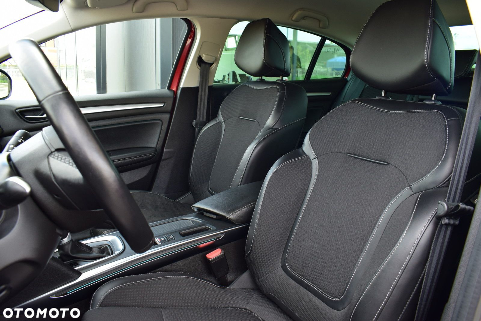 Renault Megane 1.3 TCe Intens EDC - 11