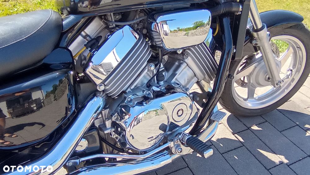Honda VF - 6