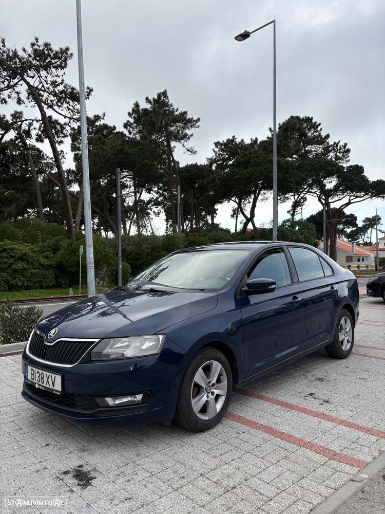 Skoda Rapid 1.0 TSI Active - 10