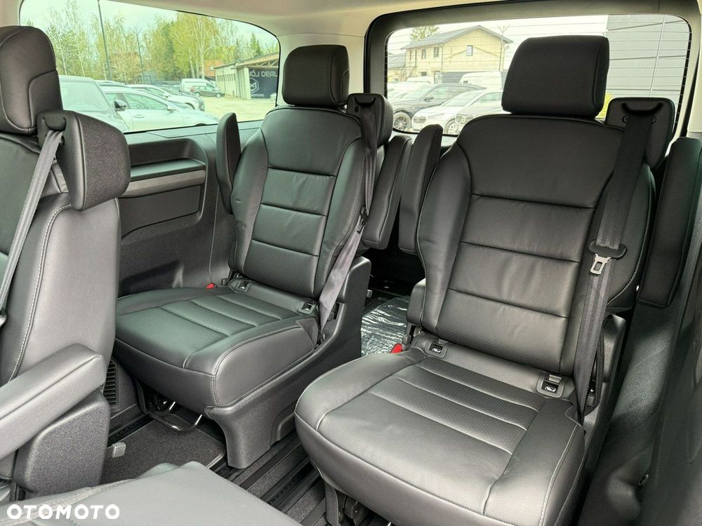 Peugeot Traveller - 22