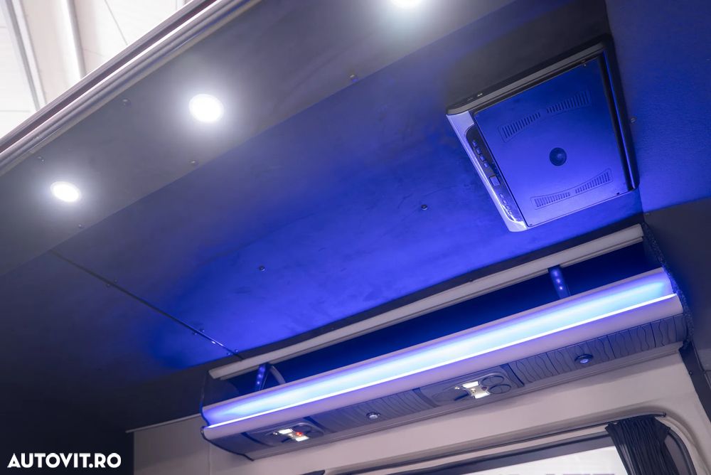 Mercedes-Benz Sprinter - 16