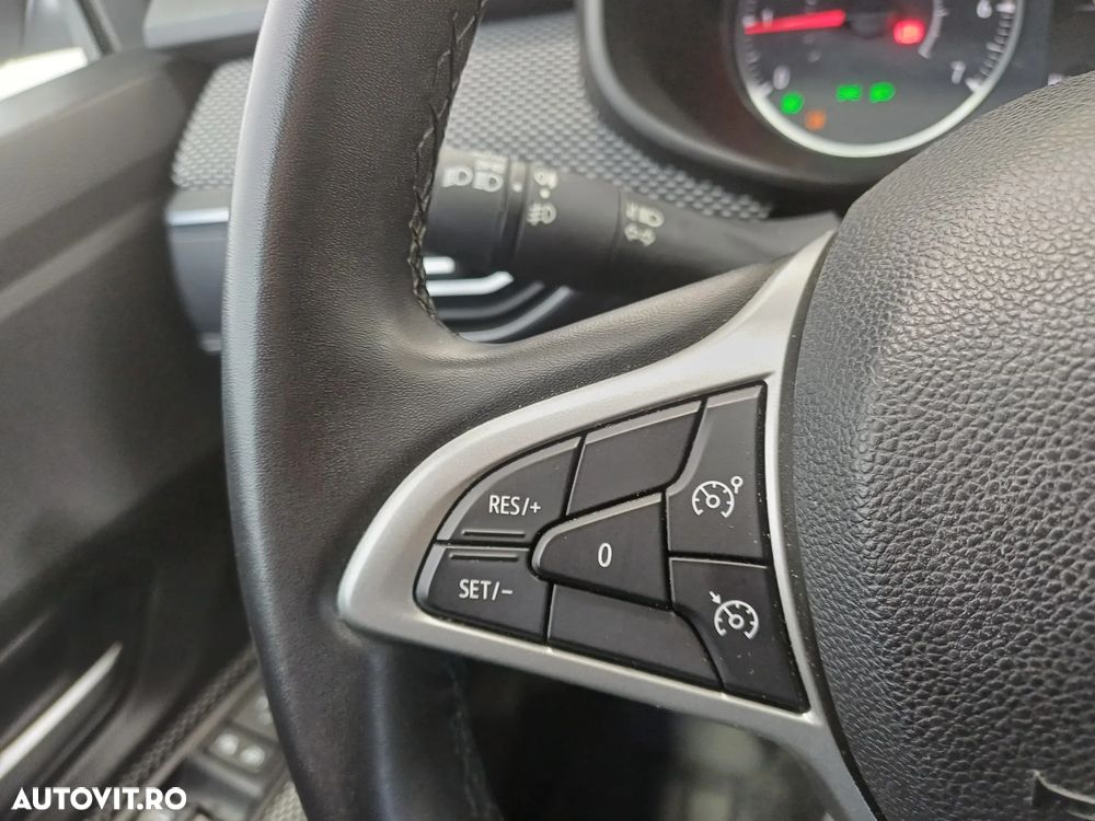 Dacia Logan TCe 90 MT6 Prestige - 11