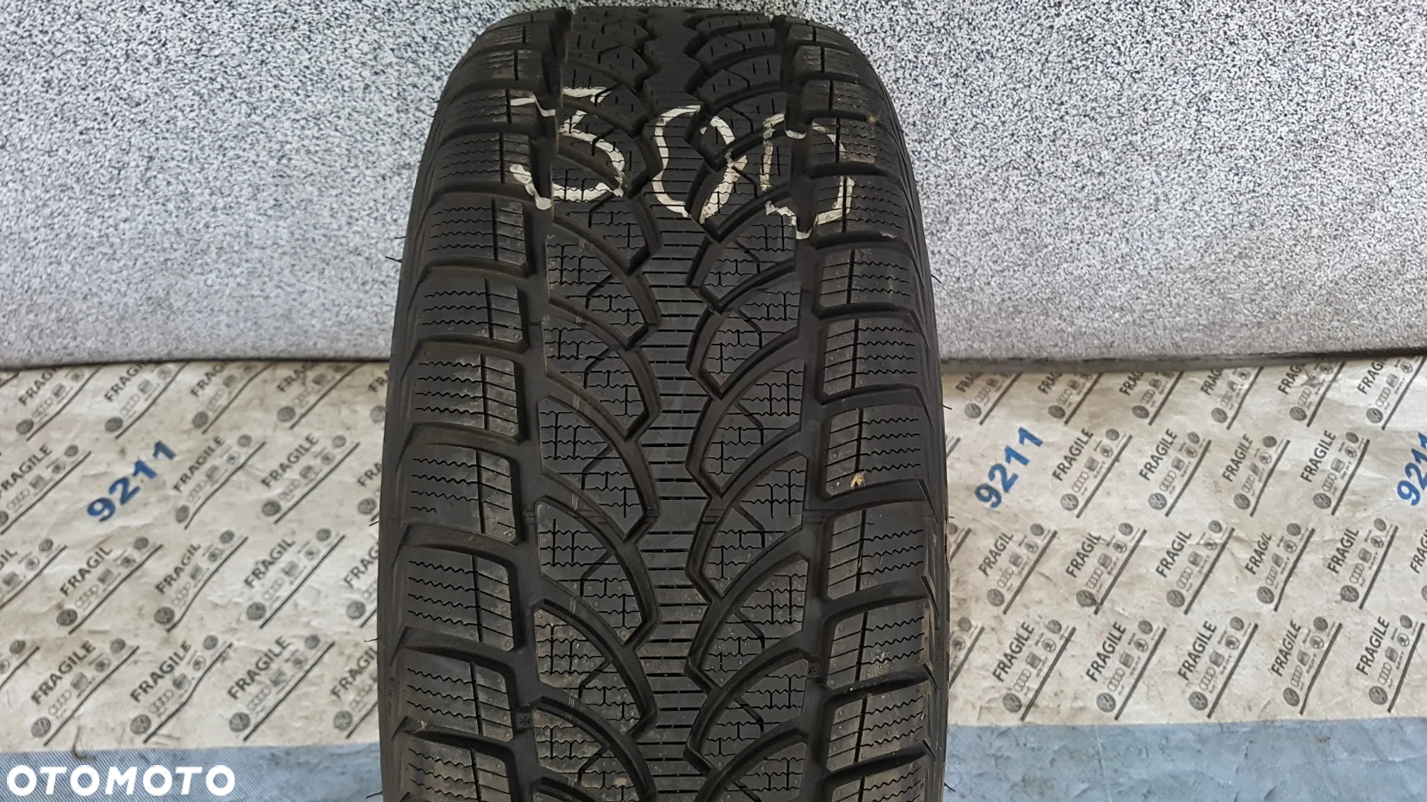 BRIDGESTONE BLIZZAK LM-32 RFT  225/50R17  225/50/17 - 12