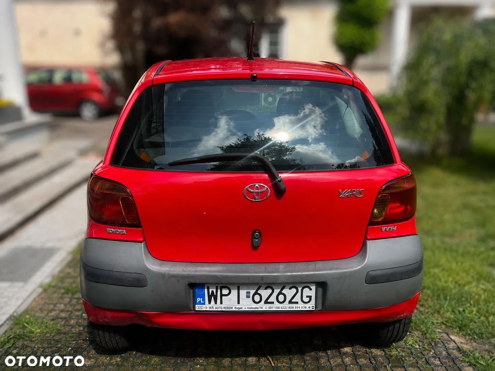 Toyota Yaris 1.0 Base - 2