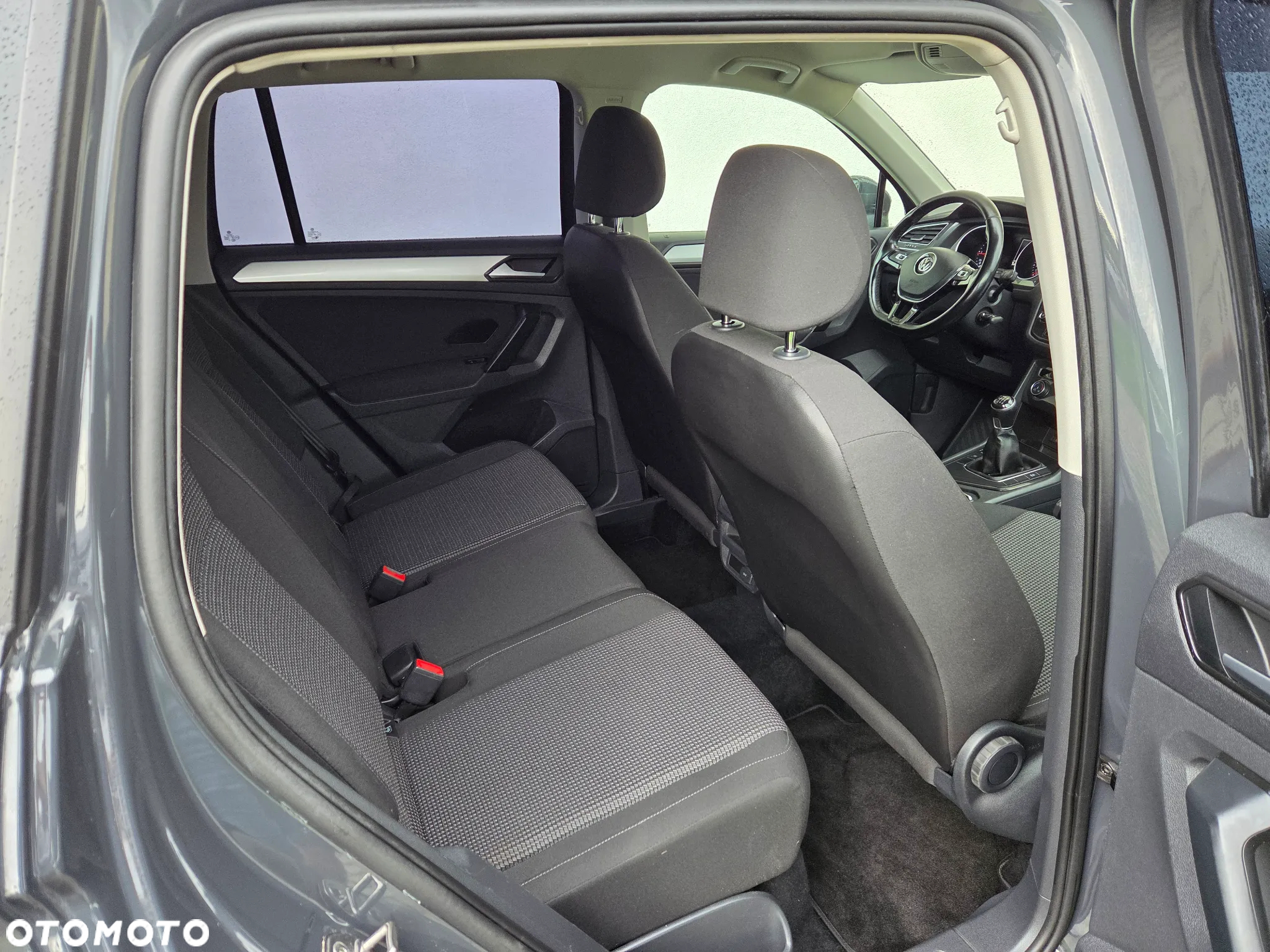 Volkswagen Tiguan - 12