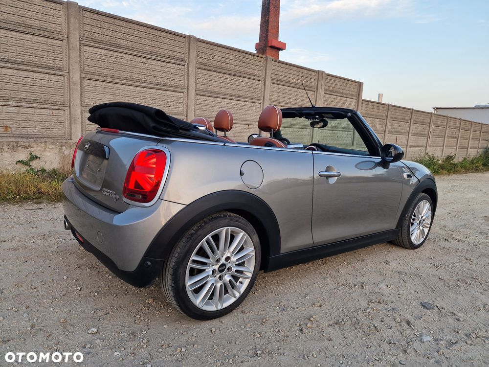 MINI Cooper D Cabrio - 4