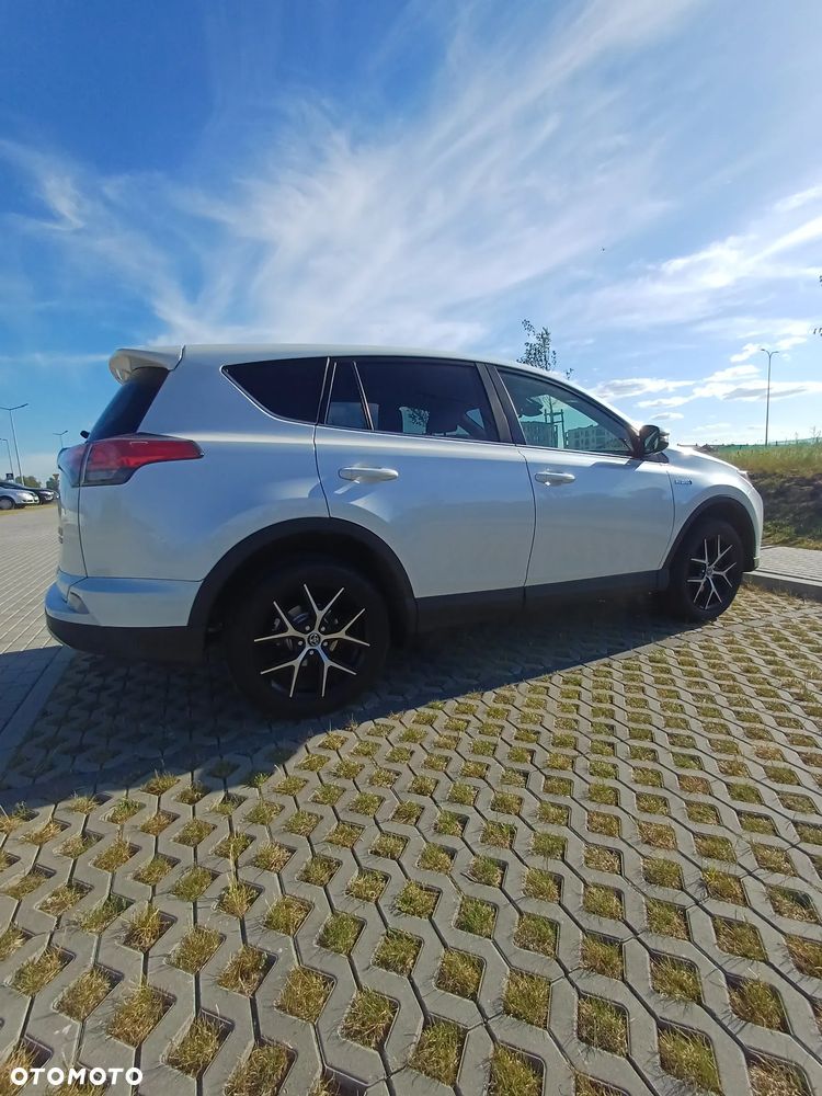 Toyota RAV4 - 6
