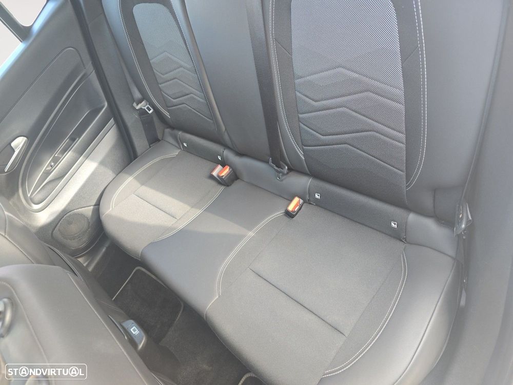 Jeep Avenger 1.2 GSE T3 Altitude - 13