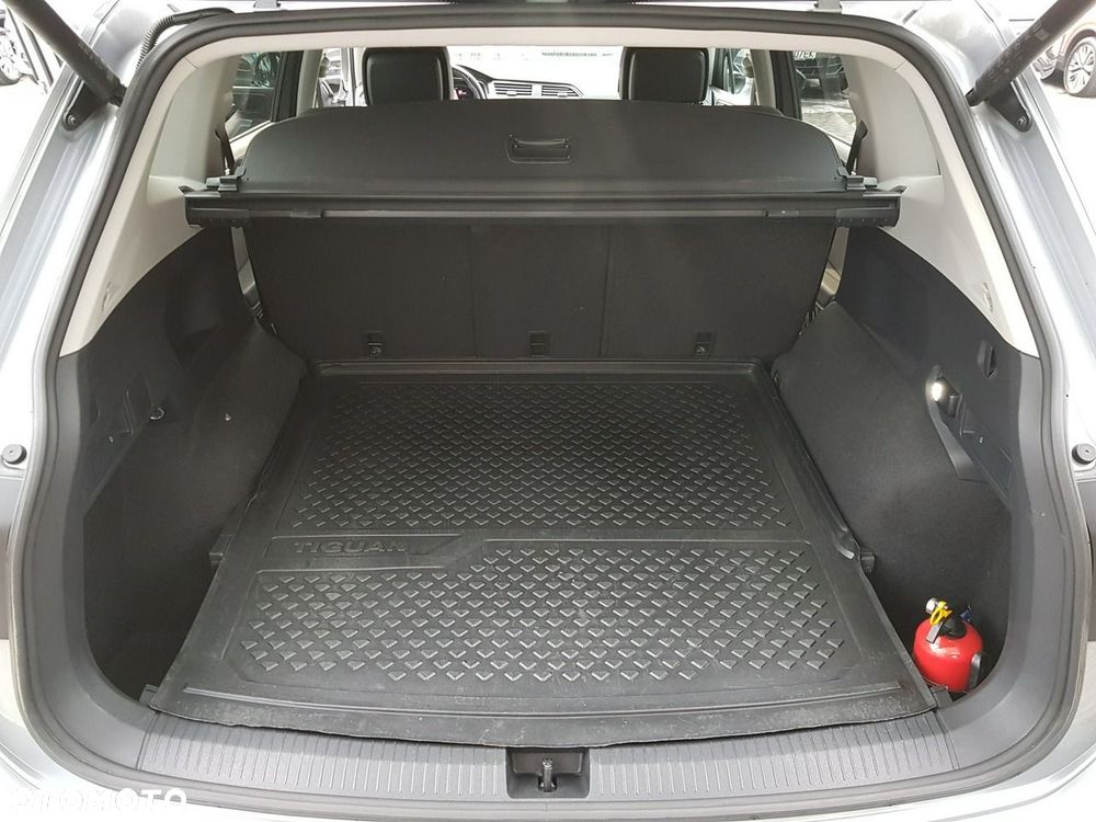 Volkswagen Tiguan Allspace 2.0 TDI Elegance DSG - 29