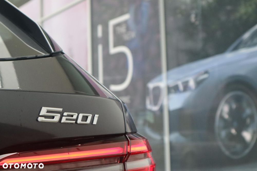 BMW Seria 5 520i - 8