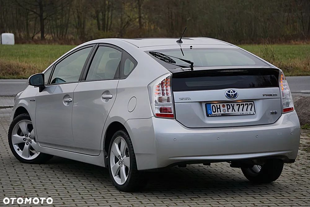 Toyota Prius - 9