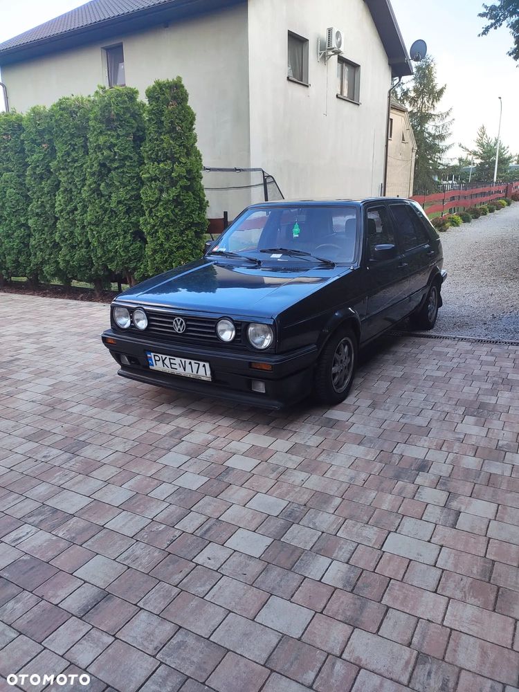 Volkswagen Golf - 6