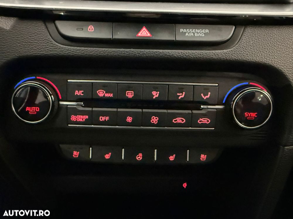 Kia XCeed 1.6 GDI 6DCT PHEV Vision - 17