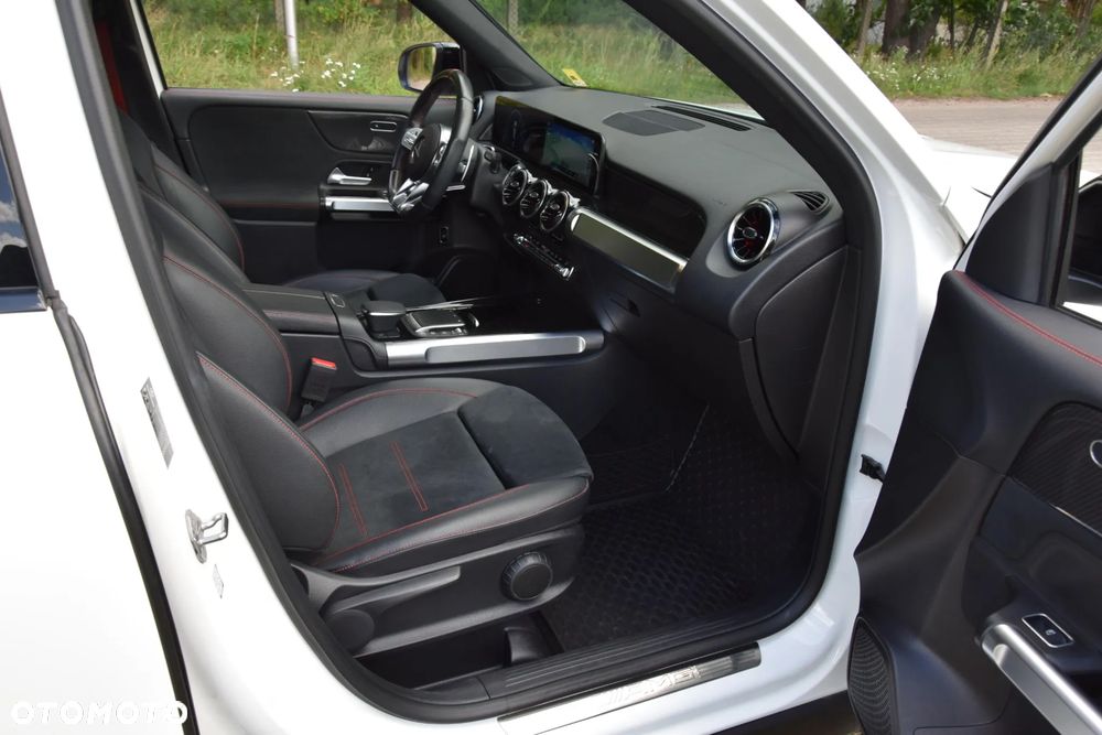 Mercedes-Benz GLB - 7