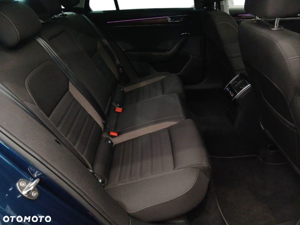 Skoda Superb 2.0 TDI SCR 4x4 Scout DSG - 23