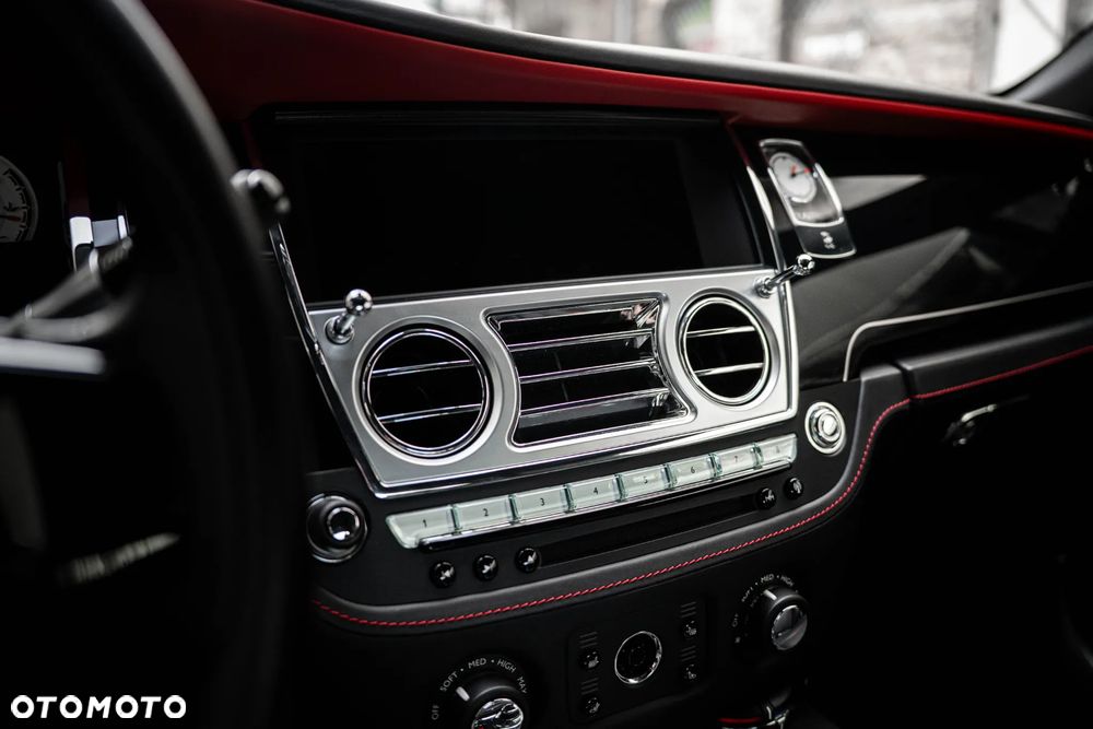 Rolls-Royce Wraith - 30