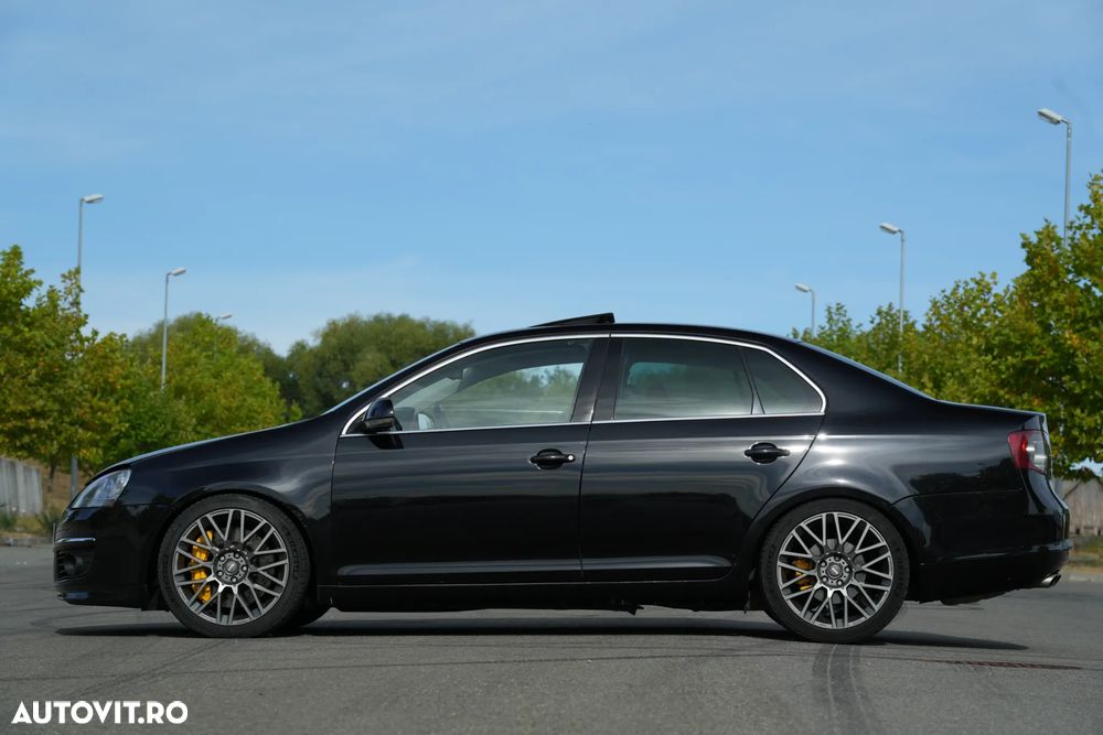 Volkswagen Jetta 2.0 TDI DPF Highline - 23