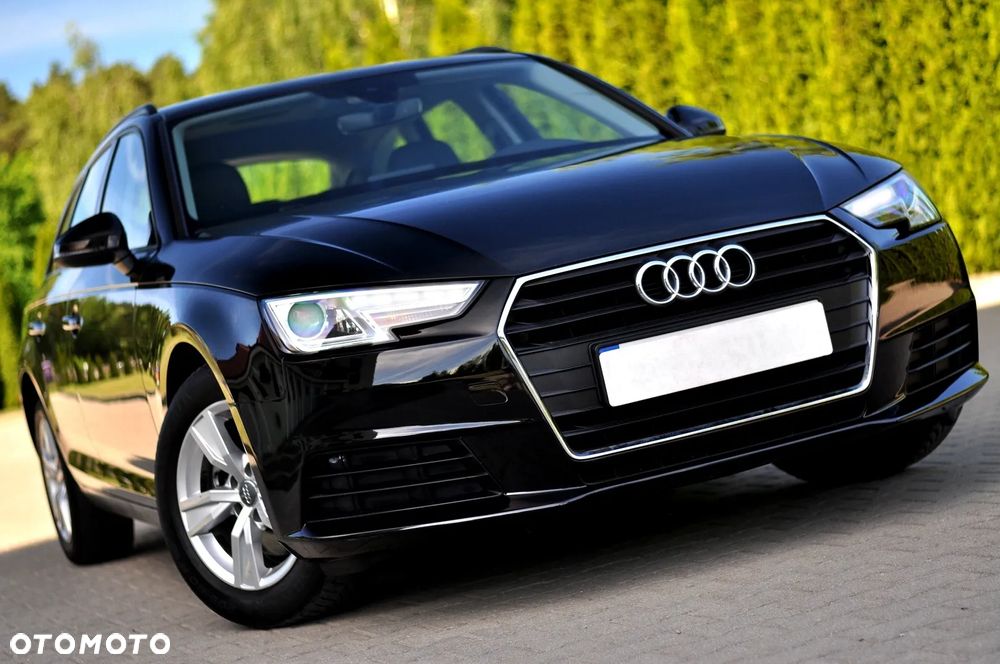 Audi A4 Avant 2.0 TDI Design - 1