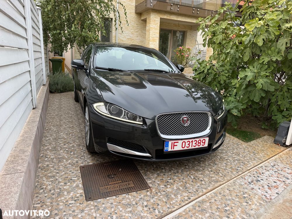 Jaguar XF - 7