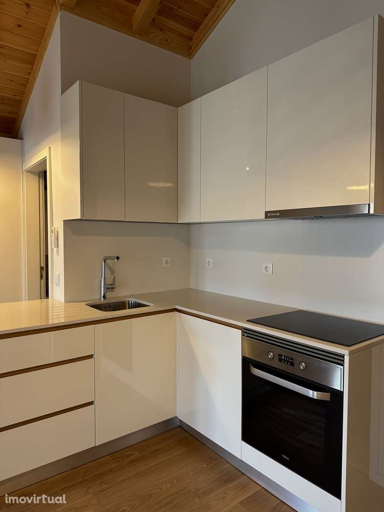 Apartamento residencial T0 na Rua da Firmeza - Grande imagem: 2/16