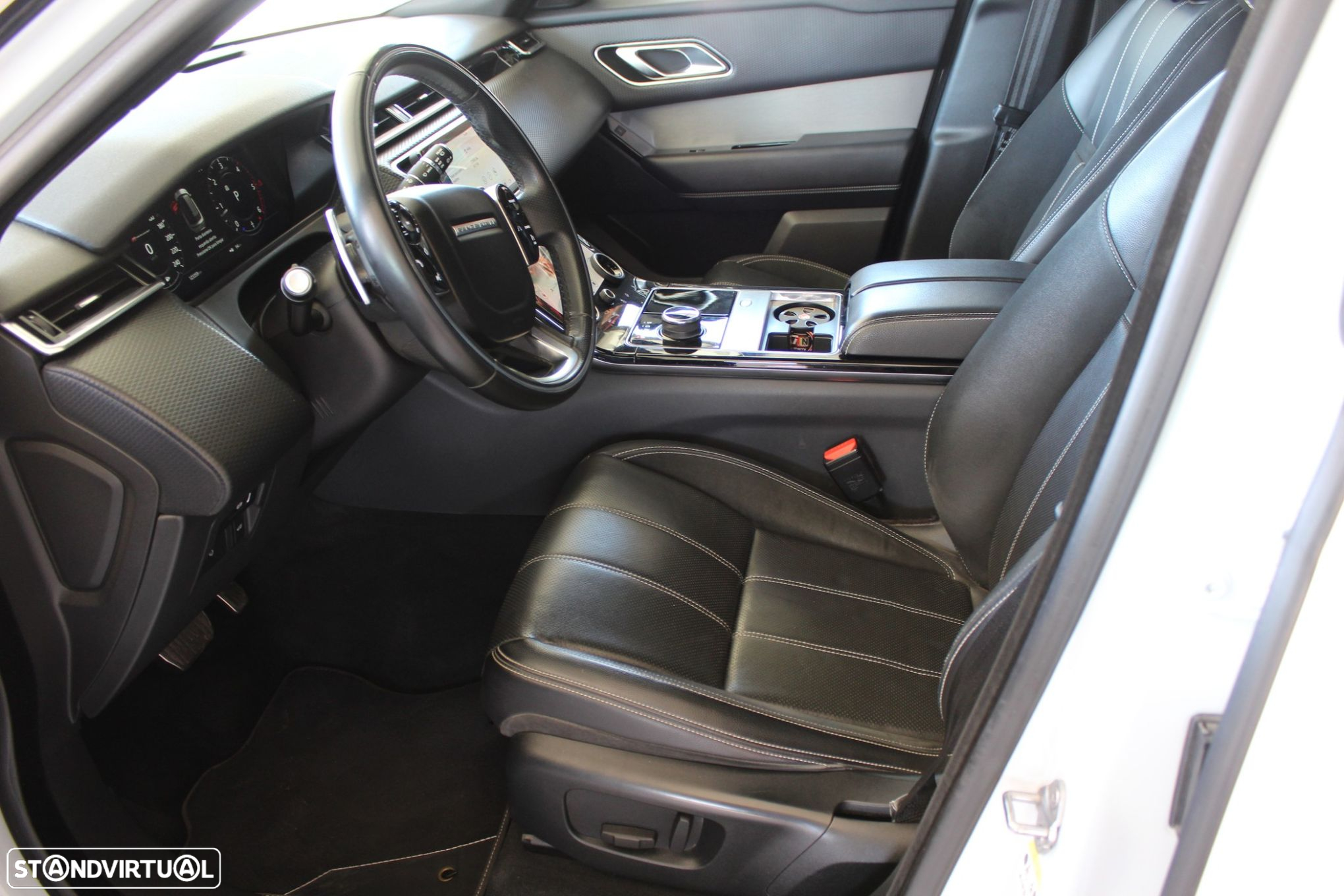 Land Rover Range Rover Velar 2.0 D R-Dynamic - 9