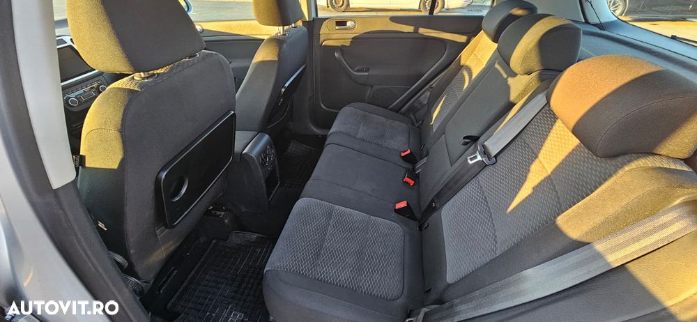 Volkswagen Golf 1.6 Comfortline - 14