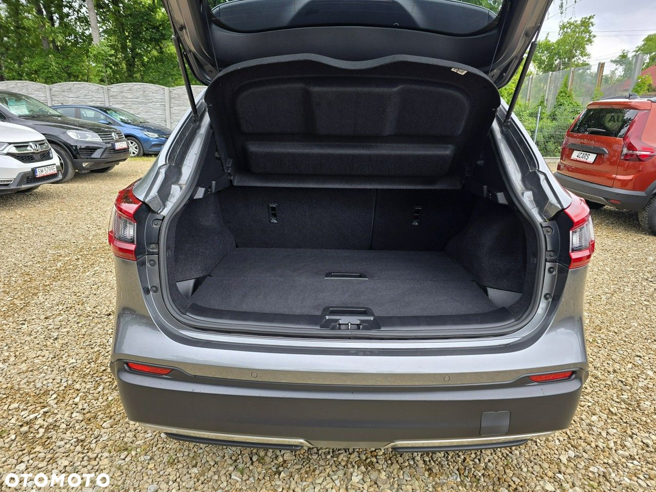 Nissan Qashqai 1.2 DIG-T N-Connecta Xtronic EU6 - 23