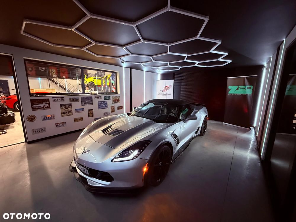 Chevrolet Corvette - 3
