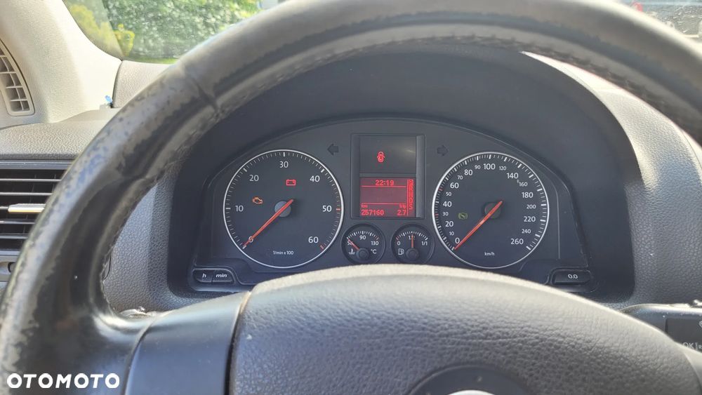 Volkswagen Golf 2.0 TDI Comfortline DSG - 6