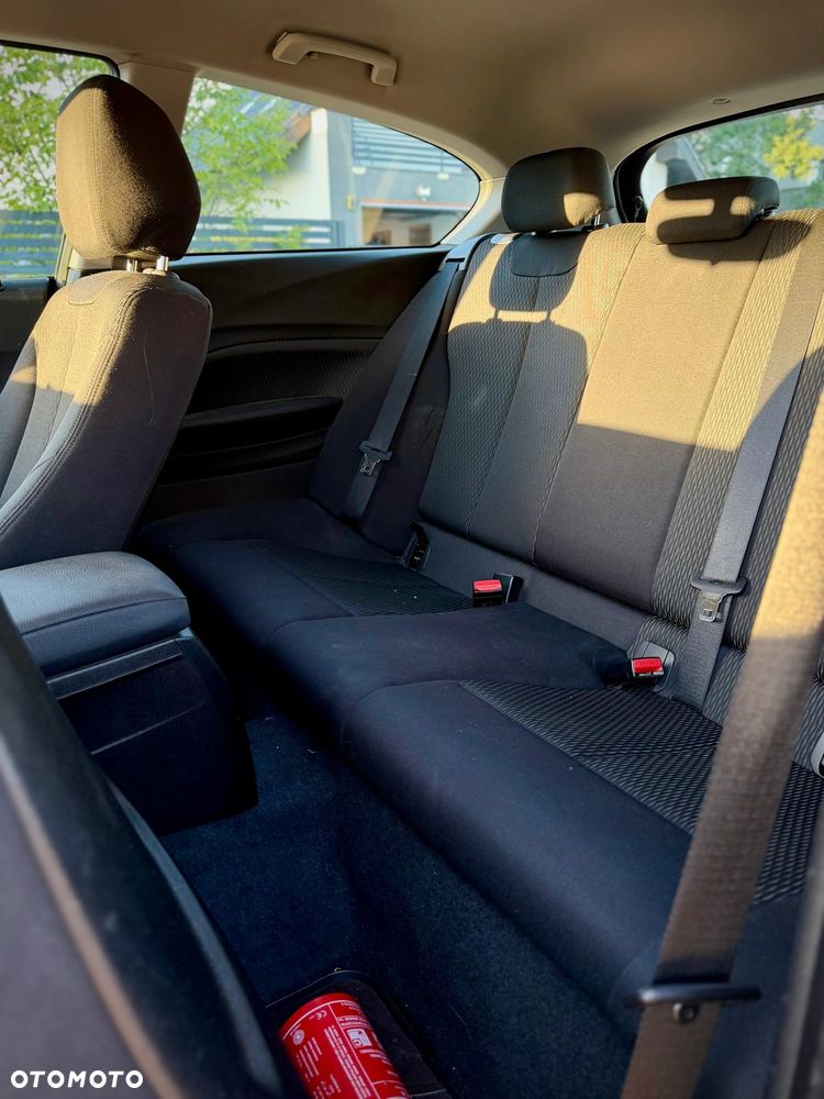 BMW Seria 1 114d - 19