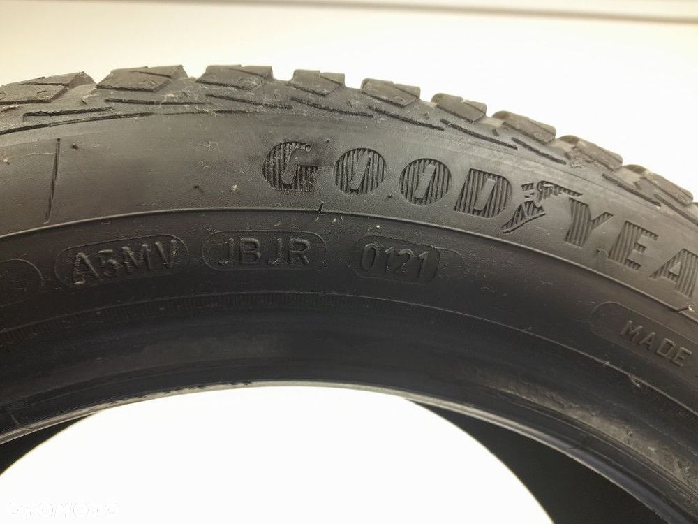 OPONA WIELOSEZONOWA GOODYEAR VECTOR 4SEASONS GEN-2 195/50 R15 82H - 3