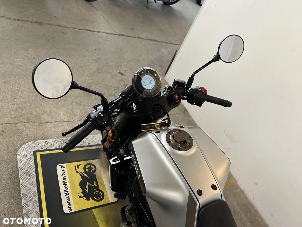 Husqvarna Vitpilen - 20