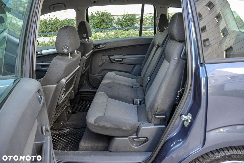 Opel Zafira - 8