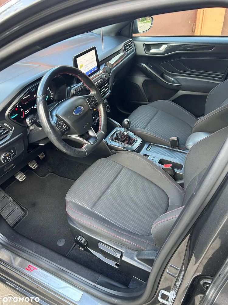 Ford Focus 1.5 EcoBlue Start-Stopp-System ST-LINE - 27