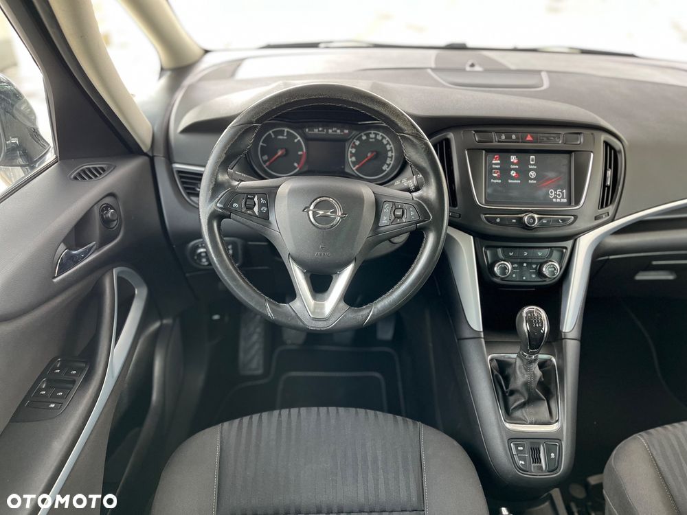 Opel Zafira - 19