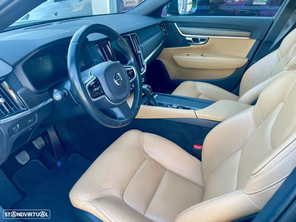 Volvo V90 Cross Country 2.0 D4 AWD - 10