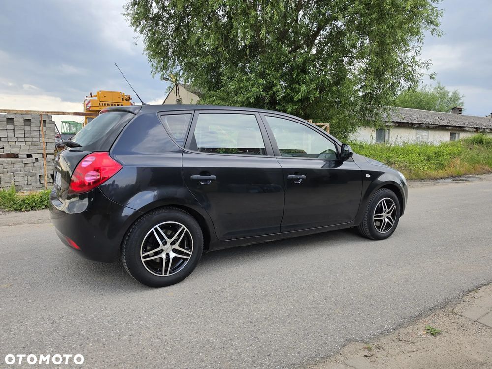 Kia Ceed 1.6 Comfort - 10