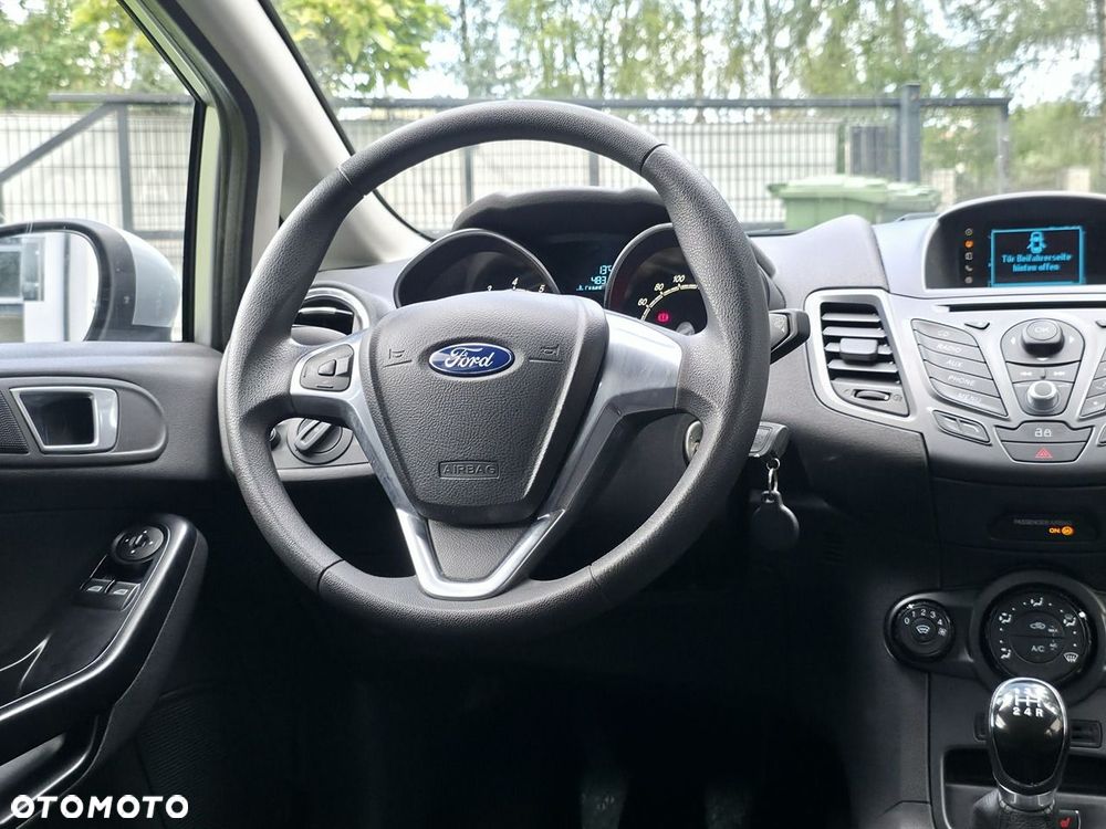 Ford Fiesta - 12