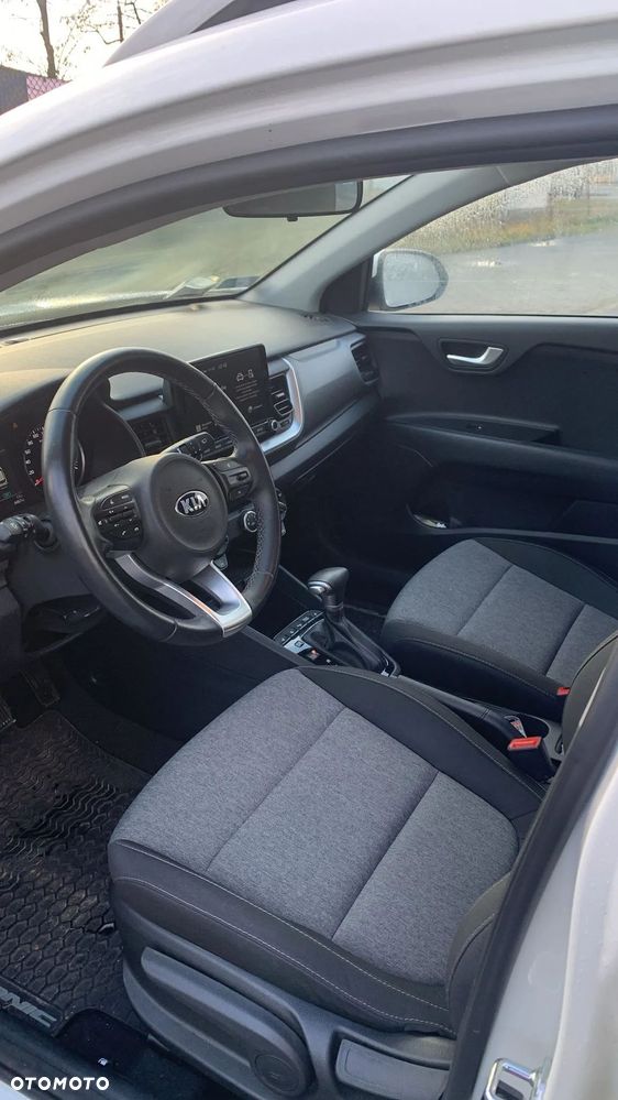 Kia Stonic 1.0 T-GDI L DCT - 8