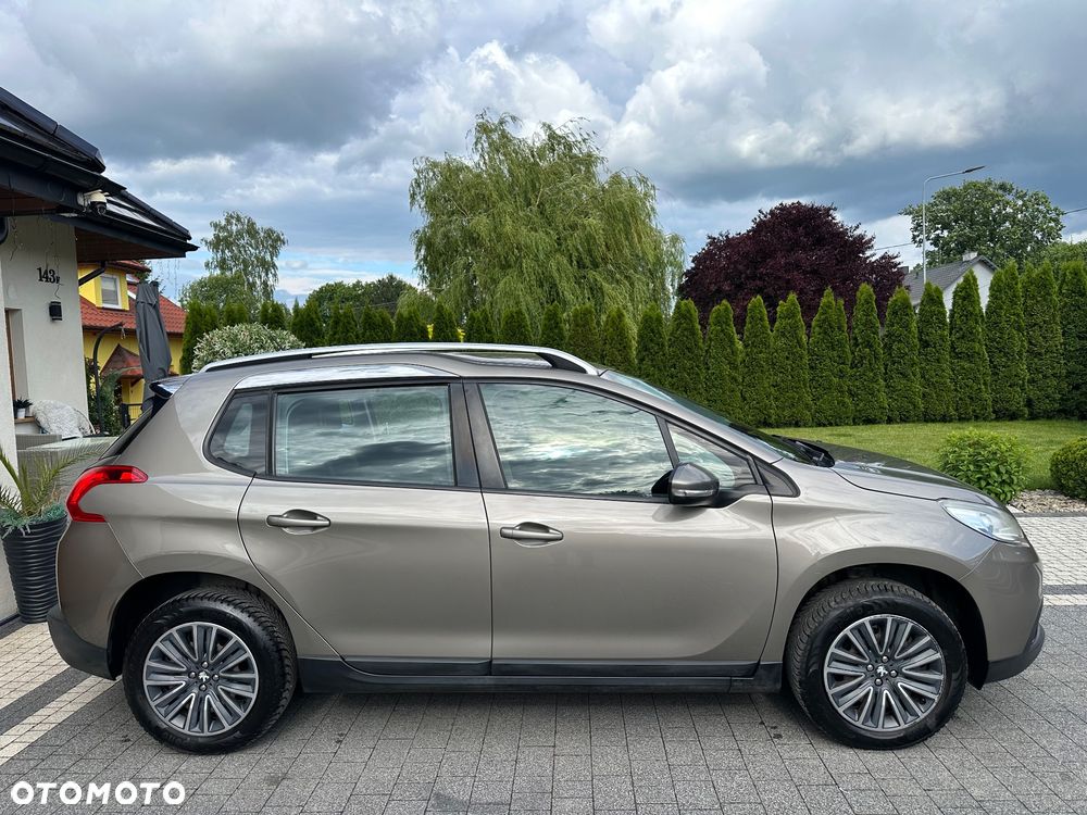 Peugeot 2008 1.2 Pure Tech GPF Style - 10